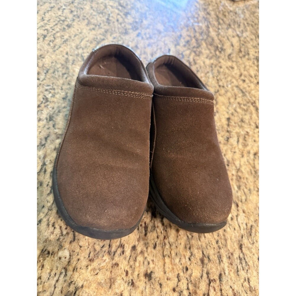 Womens Land’s End Slip On Shoes Suede size 7.5B Comfortable Casual Walking